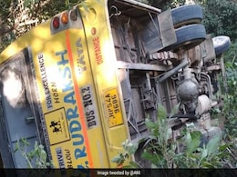 35 Students, On Way To PM's Himachal Rally, Injured In Bus Accident 35 Students, On Way To PM's Himachal Rally, Injured In Bus Accident