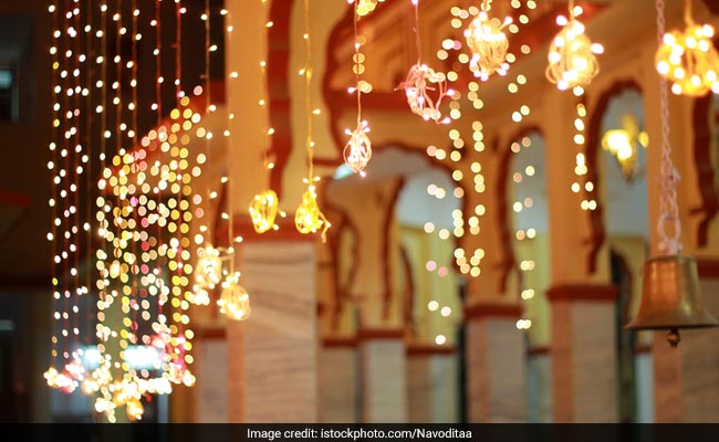 5 Strings Of Lights To Set An Ambient Mood At Your New Year Party