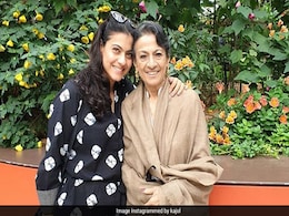 Kajol Lights Up The Internet With A Pic Of Herself With Mom Tanuja In Singapore Kajol Lights Up The Internet With A Pic Of Herself With Mom Tanuja In Singapore