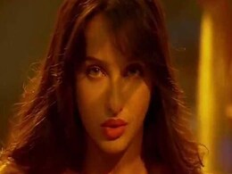 नोरा फतेही ने 'दिलबर' सॉन्ग के अरेबिक वर्जन से मचाया हंगामा, डांस-सिंगिंग का जबरदस्त कॉकटेल- देखें Video नोरा फतेही ने 'दिलबर' सॉन्ग के अरेबिक वर्जन से मचाया हंगामा, डांस-सिंगिंग का जबरदस्त कॉकटेल- देखें Video