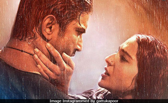 <i>Kedarnath</i> Preview: Will Sara Ali Khan And Sushant Singh Rajput's Love Survive Tragedy?