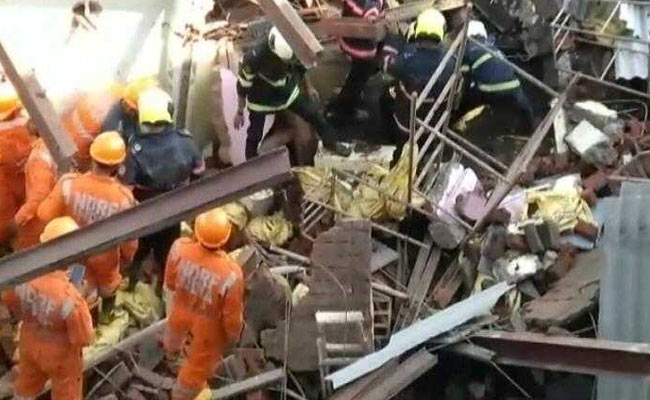 मुंबई के गोरेगांव में निर्माणाधीन इमारत गिरी, 3 की मौत, 6 लोग घायल...
