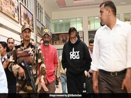 अमिताभ बच्चन ने नागपुर में शुरू की  'झुंड' की शूटिंग, 'सैराट' फेम नागराज मंजुले ने संभाला डायरेक्शन का जिम्मा अमिताभ बच्चन ने नागपुर में शुरू की  'झुंड' की शूटिंग, 'सैराट' फेम नागराज मंजुले ने संभाला डायरेक्शन का जिम्मा