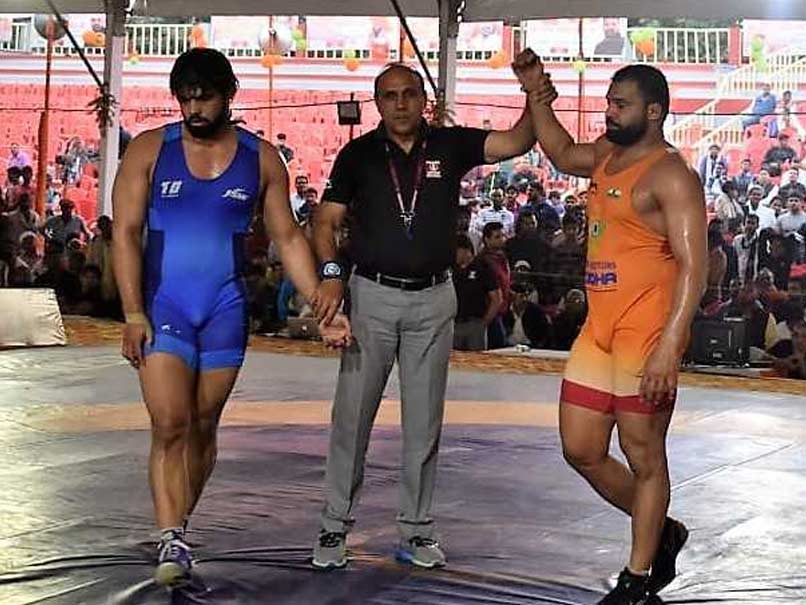 Wrestlers Amit Dhankar, Mousam Khatri Win Gold At Senior National Championship