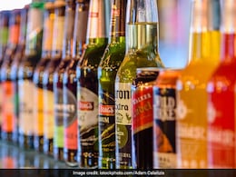 क्या कम नशे के लिए व्हिस्की की बजाय पीते हैं वाइन और बीयर, ISWAI की रिपोर्ट पढ़ रह जाएंगे हैरान क्या कम नशे के लिए व्हिस्की की बजाय पीते हैं वाइन और बीयर, ISWAI की रिपोर्ट पढ़ रह जाएंगे हैरान