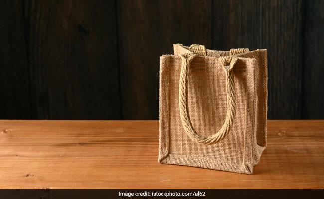 6 Jute Bags To Stylishly Carry Your Lunch To Work