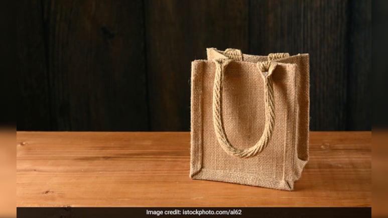 भारत ने बांग्लादेश से कुछ जूट उत्पादों के जमीनी रास्तों से आयात पर लगाई रोक