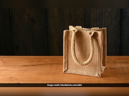 भारत ने बांग्लादेश से कुछ जूट उत्पादों के जमीनी रास्तों से आयात पर लगाई रोक भारत ने बांग्लादेश से कुछ जूट उत्पादों के जमीनी रास्तों से आयात पर लगाई रोक