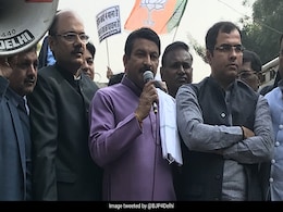 मनोज तिवारी ने कहा- वादे का हूं पक्का, दूंगा 1 लाख रुपये का चंदा, मगर AAP को नहीं इनको... मनोज तिवारी ने कहा- वादे का हूं पक्का, दूंगा 1 लाख रुपये का चंदा, मगर AAP को नहीं इनको...