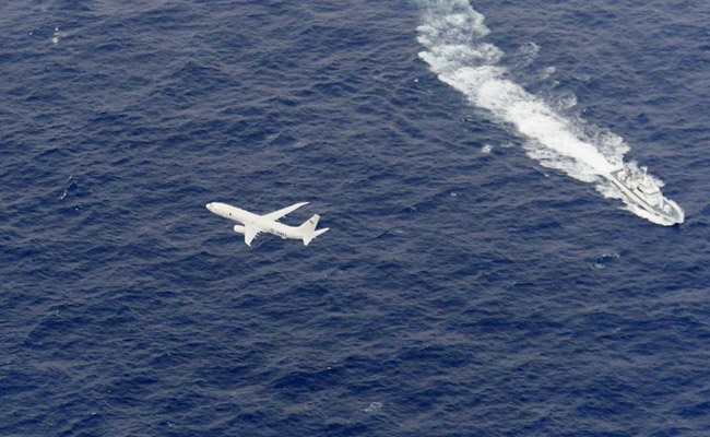 1 Dead, 5 Missing After 2 US Military Planes Crash Off Japan