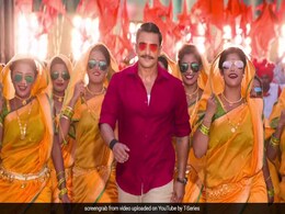 Simmba Song Aala Re Aala: रणवीर सिंह का दिखा चटपटा अंदाज, फिरकी लेने आया 'सिंबा'.. देखें Video Simmba Song Aala Re Aala: रणवीर सिंह का दिखा चटपटा अंदाज, फिरकी लेने आया 'सिंबा'.. देखें Video