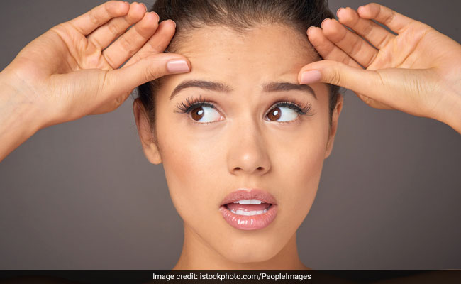 Itchy forehead can be cause because of headbands or headgears