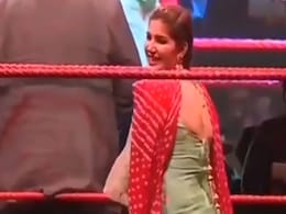 सपना चौधरी फिर कूदीं कुश्ती के रिंग में, लगाए ऐसे ठुमके Video हुआ वायरल सपना चौधरी फिर कूदीं कुश्ती के रिंग में, लगाए ऐसे ठुमके Video हुआ वायरल