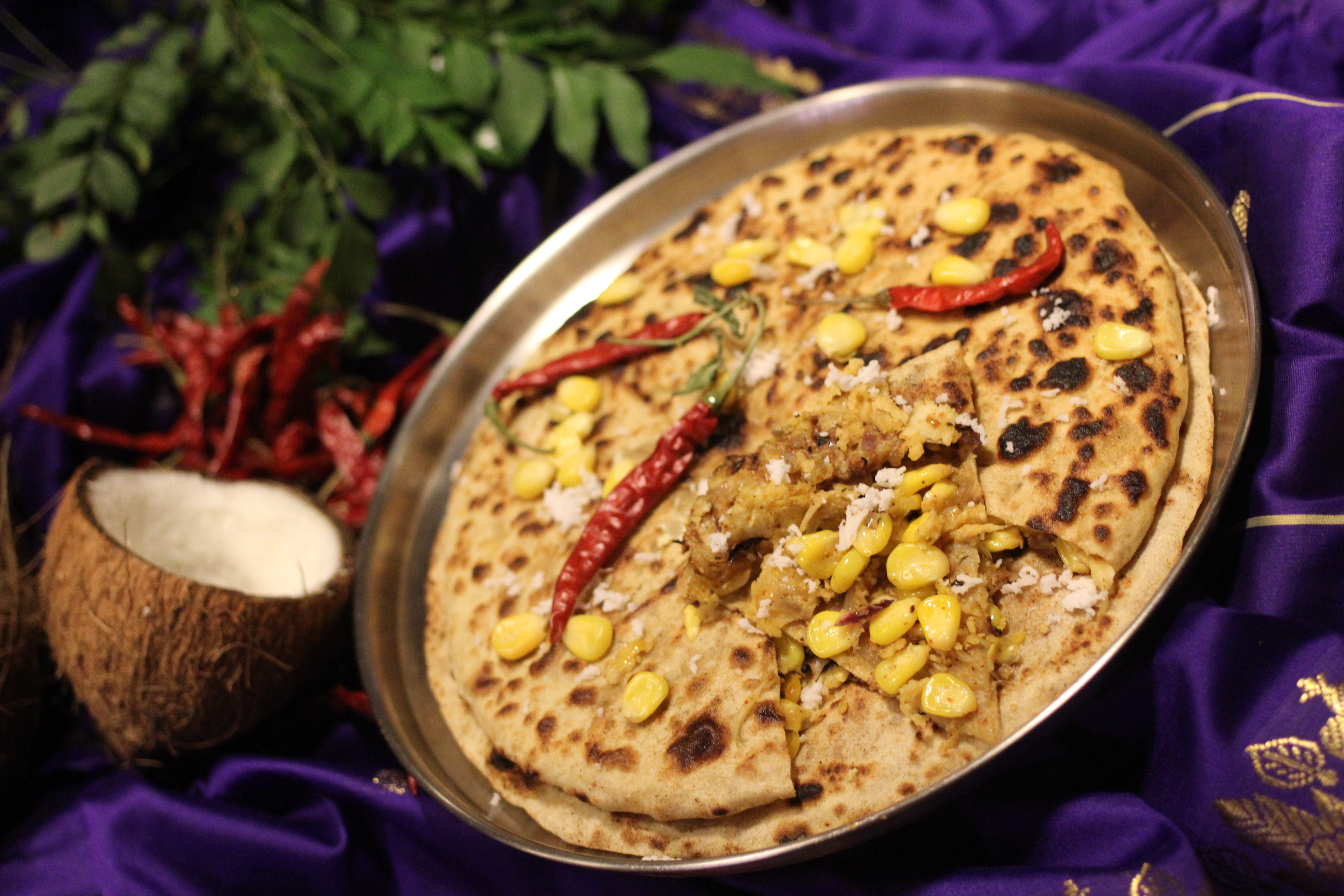 Watch: This Delish Pizza Paratha Stuffed With Cheese And Veggies Is A Fusion Of Our Favourite Flavours