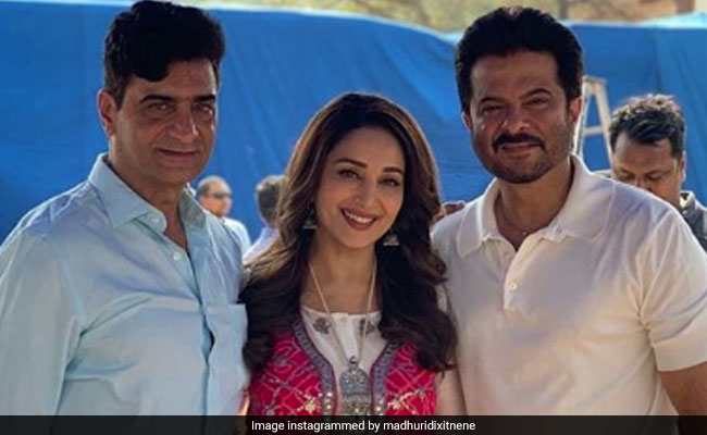 Madhuri Dixit And Anil Kapoor Wrap <I>Total Dhamaal</I>, Share Photos From Last Day On Sets