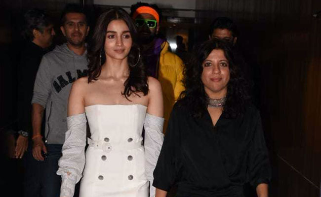 Alia Bhatt Sure Knows How To Wear An Off-Shoulder Dress. Get Her Look