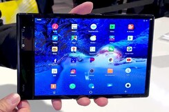 Royole FlexPai Foldable Smartphone First Look Royole FlexPai Foldable Smartphone First Look