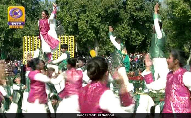 School Children Perform At 70th Republic Day Parade. See Pics