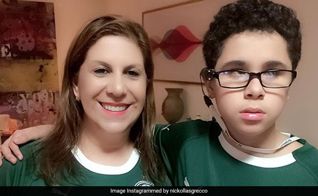 “Goooal!”: Brazil Mother Narrates Games For Visually Impaired Son