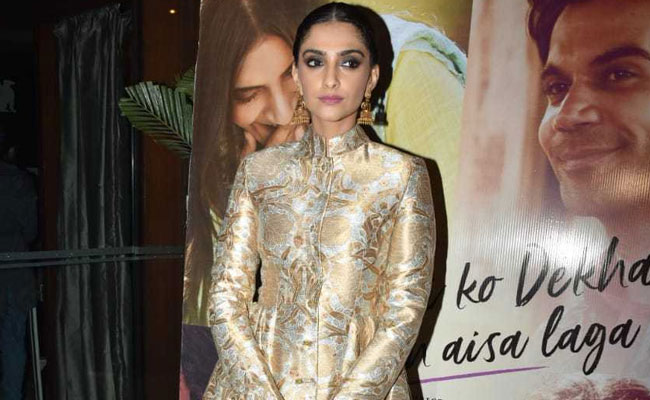 5 Pieces Similar To Sonam Kapoor&rsquo;s Luxe <i>Anarkali</i> At A Fraction Of The Price
