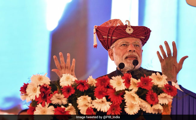 पीएम मोदी का विपक्ष की रैली पर तंज- पूरे देश से दल बुलाकर वे बचाओ-बचाओ चिल्ला रहे