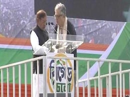 ममता के मंच पर 'महागठबंधन की किरकिरी', मोदी सरकार को घेरने आए शरद 'राफेल' की जगह बोल बैठे 'बोफोर्स' ममता के मंच पर 'महागठबंधन की किरकिरी', मोदी सरकार को घेरने आए शरद 'राफेल' की जगह बोल बैठे 'बोफोर्स'