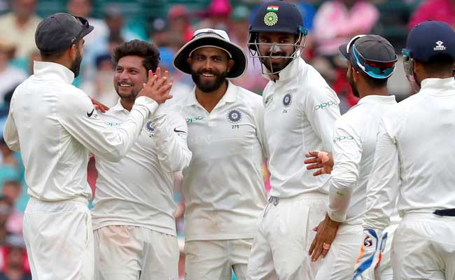 IND vs AUS 4th Test, Day 3: ऑस्ट्रेलिया का फॉलोऑन से बचना मुश्किल, दिख रही पारी की हार IND vs AUS 4th Test, Day 3: ऑस्ट्रेलिया का फॉलोऑन से बचना मुश्किल, दिख रही पारी की हार