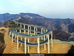पहाड़ों पर चीन ने बनाया हैरतअंगेज हाईवे, देखने वालों की थम जाएंगी सांसें पहाड़ों पर चीन ने बनाया हैरतअंगेज हाईवे, देखने वालों की थम जाएंगी सांसें