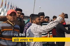 प्रयागराज कुंभ में बना सेल्फी प्वाइंट, सैकड़ों लोग ले रहे सेल्फ़ी प्रयागराज कुंभ में बना सेल्फी प्वाइंट, सैकड़ों लोग ले रहे सेल्फ़ी