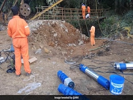 Navy Stops Operation To Pull Out Decomposed Body From Meghalaya Mine Navy Stops Operation To Pull Out Decomposed Body From Meghalaya Mine