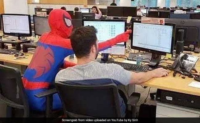 Banker Shows Up Dressed As Spider-Man On Last Day Of Work