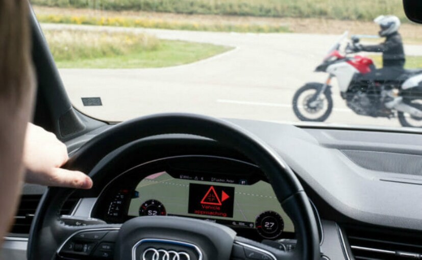 CES 2019: Ducati Demonstrates Car To Bike Communication System CES 2019: Ducati Demonstrates Car To Bike Communication System