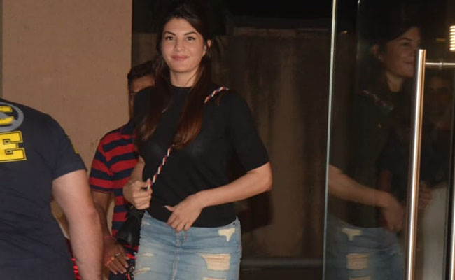 Jacqueline Fernandez&rsquo;s Denim Skirt Look Can Be Yours In These 5 Picks