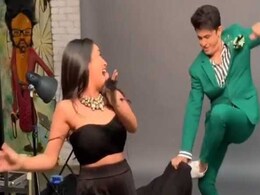 नेहा कक्कड़ ने गाउन के साथ किया कुछ ऐसा डर गए सिंगर, Video हुआ Viral नेहा कक्कड़ ने गाउन के साथ किया कुछ ऐसा डर गए सिंगर, Video हुआ Viral