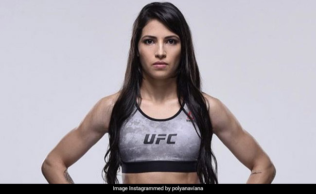 UFC फाइटर के सामने बंदूक तानकर मांगी ऐसी चीज, महिला ने मुक्के मार-मारकर सुजा दिया चेहरा