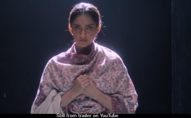 <I>Ek Ladki Ko Dekha Toh Aisa Laga</i> Preview: Sonam's Love Story And Anil Kapoor's Tale Of Acceptance