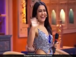 नेहा कक्कड़ ने कानपुरिया अंदाज में खूब की मस्ती, अपनी अदाओं से किया घायल... देखें Video नेहा कक्कड़ ने कानपुरिया अंदाज में खूब की मस्ती, अपनी अदाओं से किया घायल... देखें Video