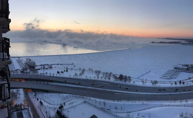 Arctic Blast In US Likely To Break Records, 1,000 Flights Cancelled