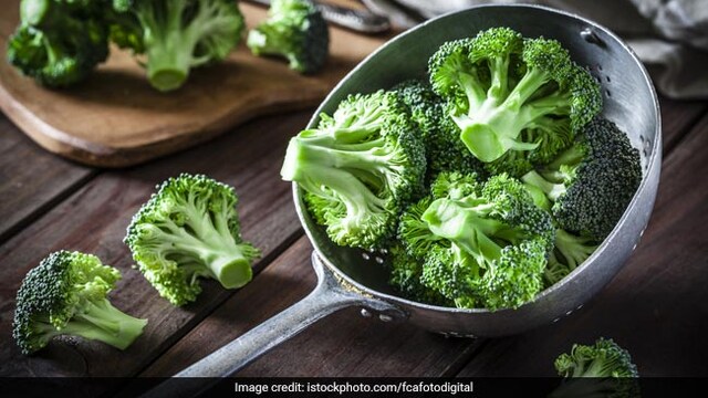 Broccoli is a non-dairy source of calcium than can help you keep bones healthy
