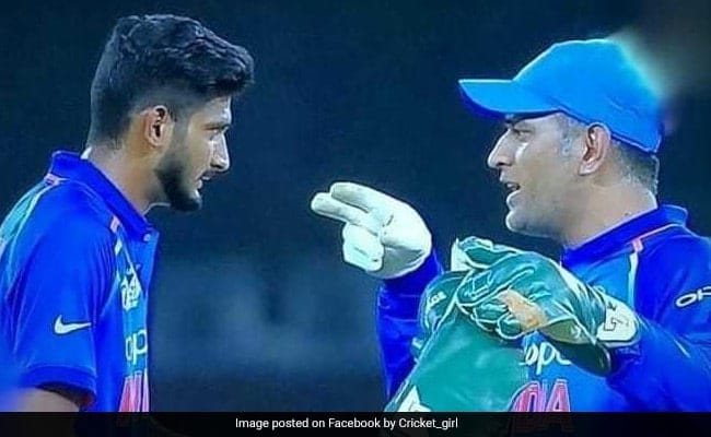 Ind vs Aus 2nd ODI: खलील अहमद की हरकत पर MS धोनी को आया गुस्‍सा, यूं लगाई फटकार, Video