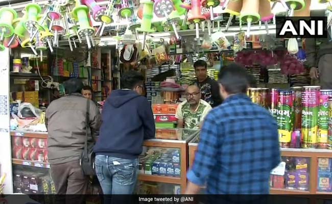 मकर सक्रांति करीब आते ही चाइनीज मांझे पर सख्ती, फिर भी चोरी-छिपे हो रही बिक्री; बर्ड एक्सपर्ट ने की यह अपील