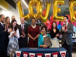 In Washington, A 'LOVE' Act Amid US Government Shutdown In Washington, A 'LOVE' Act Amid US Government Shutdown