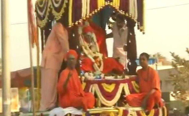 At State Funeral, Thousands Pay Tribute To Shivakumara Swami In Karnataka