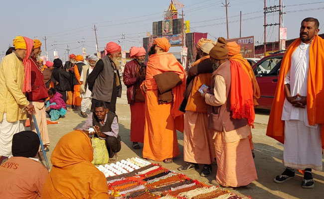 रिपोर्टर डायरी : कुंभ में चोरों का आतंक, CCTV और 20 हज़ार पुलिस के बावजूद रोज़ाना लाखों की चोरी