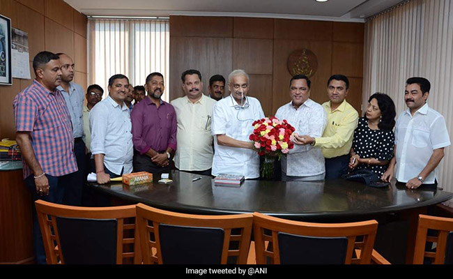 On New Year, Ailing Manohar Parrikar At His Office After Months