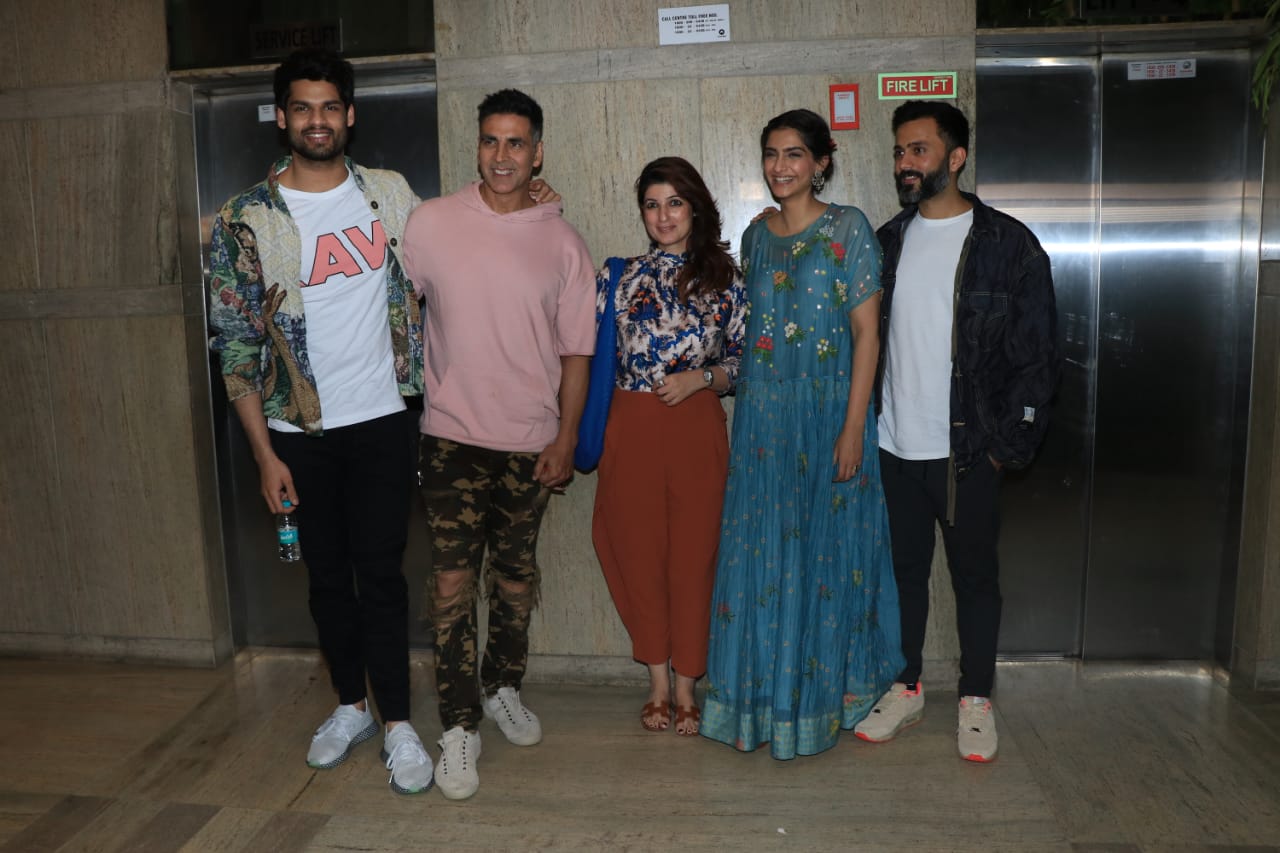 Sonam Kapoor's <i>Ek Ladki Ko Dekha Toh Aisa Laga</i> Is 'Brilliant,' Akshay Kumar's Review. Watches Film With Twinkle Khanna, Anand Ahuja