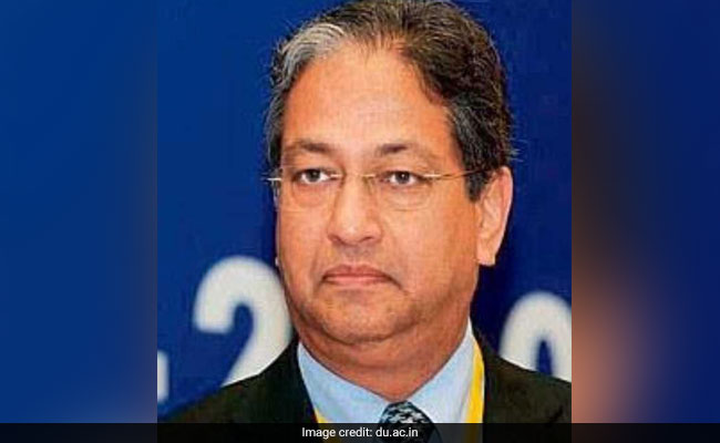 Zee Media Director Vishwapati Trivedi Resigns
