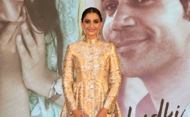 Sonam Kapoor, Star Of <i>Ek Ladki Ko Dekha To Aisa Laga</i>, Says She 'Doesn't Believe In Labels'