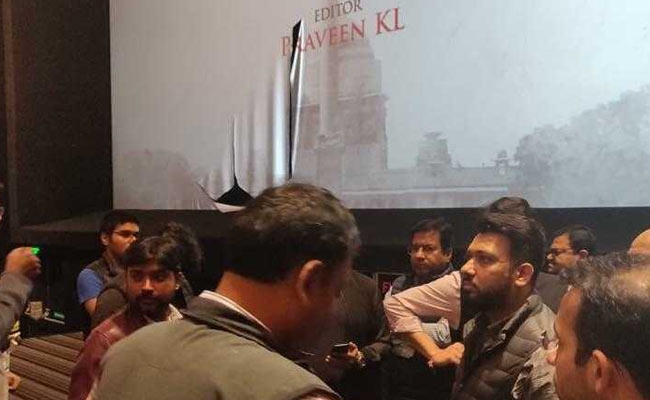 Congress Workers Attack Kolkata Theatre Screening <i>'Accidental Prime Minister'</i>