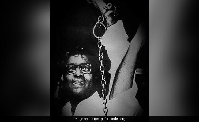 George Fernandes' Emergency-Era Portrait On Display During Final Prayers